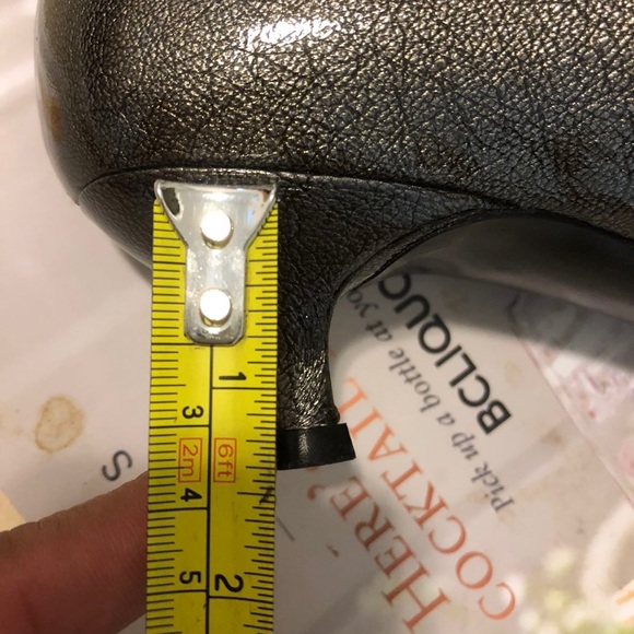 Stuart  Weitzman kitten heels - Picture 9 of 9